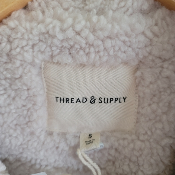 Thread & Supply, Caledonia Faux Shearling Blend Barn Jacket, Army Green, Size SM - Picture 13 of 14